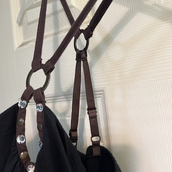 Tiered halter top 1X, black. - Picture 2 of 4